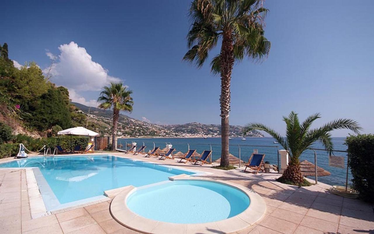 Residence Baia La Ruota Bordighera Eksteriør billede