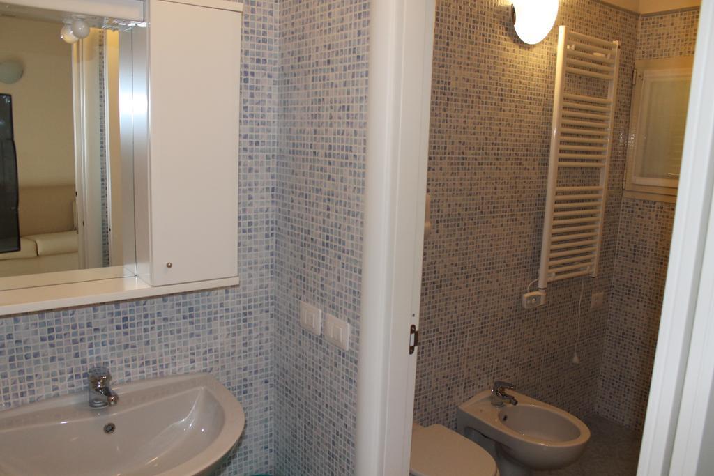 Residence Baia La Ruota Bordighera Værelse billede